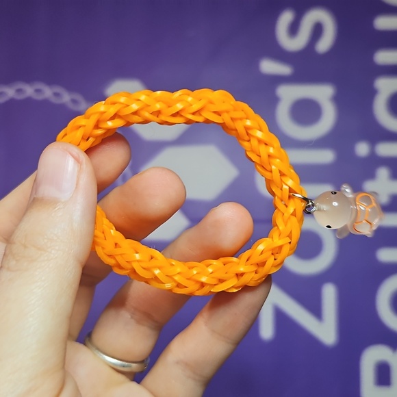 9yr old Zofia's handmade bracelets - Picture 5 of 16